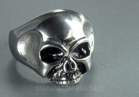 skull ring